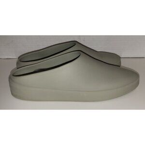 Fear of God Essentials The California mules in oat